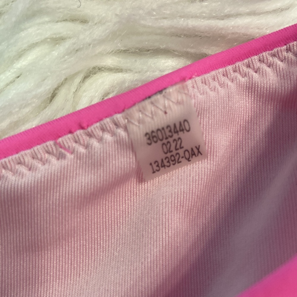 Victoria Secret Swim color pink size M excellent condition see all photos - Picture 3 of 12